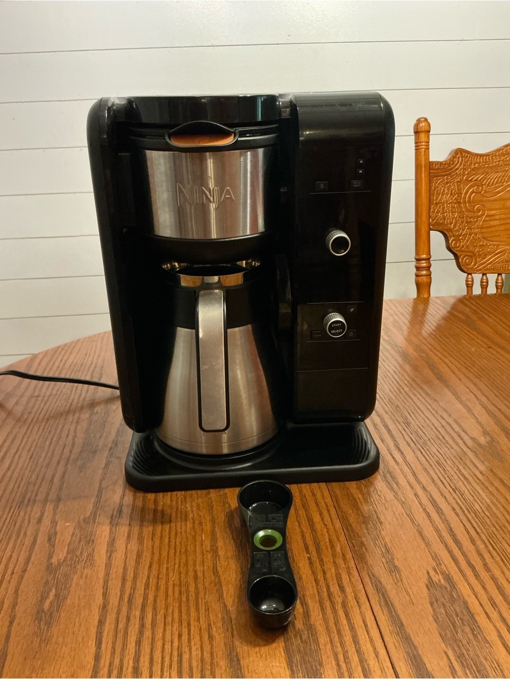 Ninja CP307 Hot and Cold Brewed System With Thermal Carafe Coffee Maker
